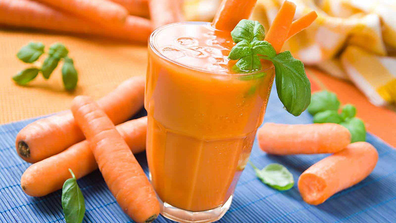 Nước ép cà rốt là loại thức uống có thể khắc phục da bị mệt mỏi